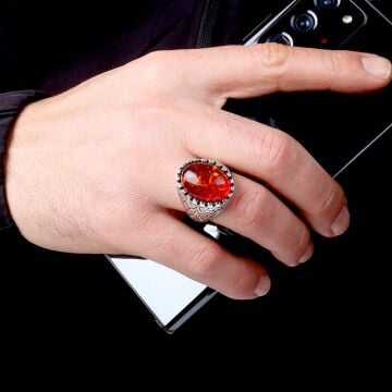 KEHRİBAR TAŞLI KALEM İŞLEME MOTİFLİ 925 AYAR GÜMÜŞ ERKEK YÜZÜK