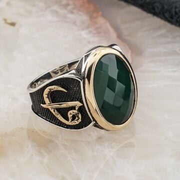 925 Ayar Gümüş Yeşil Zirkon Taşlı Elif Vav Detaylı Erkek Yüzük