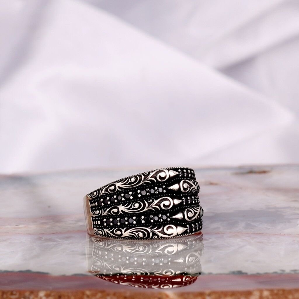 925 Ayar Gümüş Pençe Model Mikro Taşlı Yüzük