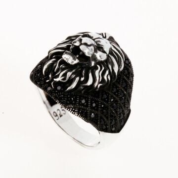 Aslan Figür Tasarımlı Mikro Taş İşlemeli 925 Ayar Gümüş Yüzük