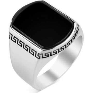 Sade Model Siyah Oniks Taşlı Gümüş Erkek Yüzük