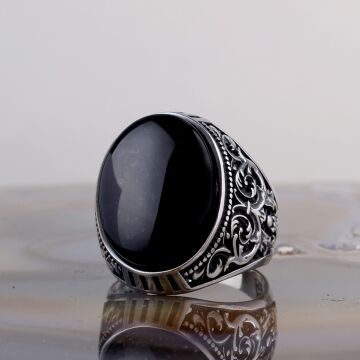 925 Ayar Gümüş Onix Taşlı Desenli Oval Model Erkek Yüzük