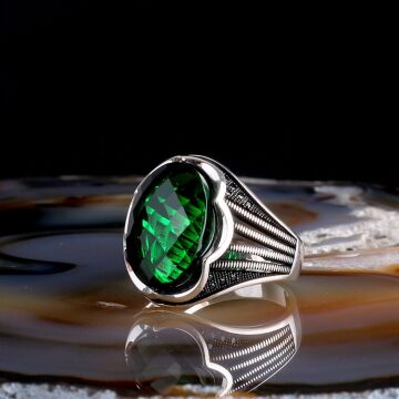 FASET KESİM YEŞİL ZİRKON TAŞLI 925 AYAR GÜMÜŞ ERKEK YÜZÜK