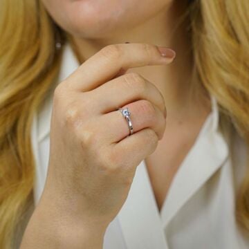 925 Ayar Gümüş Pırlanta Montür Tektaş Yüzük