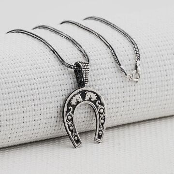 Nal Tasarımlı At Detaylı Kalın Zincirli 925 Ayar Gümüş Kolye