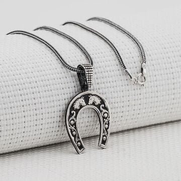 Nal Tasarımlı At Detaylı Kalın Zincirli 925 Ayar Gümüş Kolye