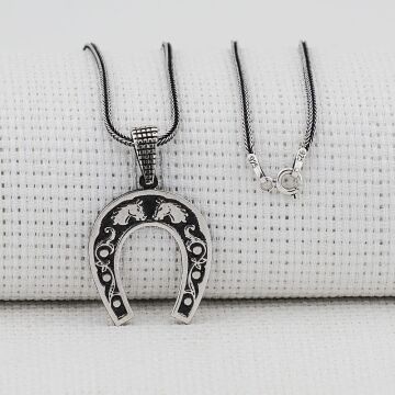 Nal Tasarımlı At Detaylı Kalın Zincirli 925 Ayar Gümüş Kolye