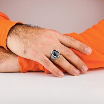 Sekizgen Tasarımlı Siyah Zirkon Taşlı Parlak 925 Ayar Gümüş Yüzük