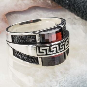 925 Ayar Gümüş Bombeli Zirkon Taşlı Erkek Yüzük