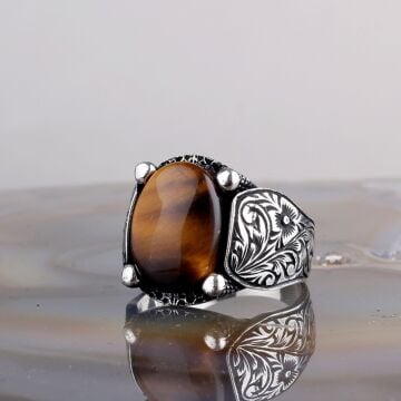 KAPLAN GÖZÜ TAŞLI KALEM İŞLEME MODEL 925 AYAR GÜMÜŞ ERKEK YÜZÜK