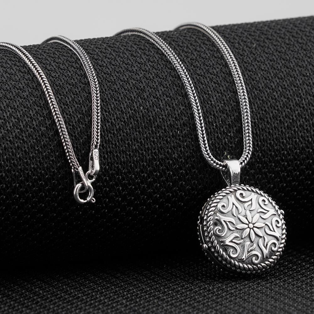 Çift Taraflı  Açılabilir 925 Ayar Gümüş Cevşen Kolye