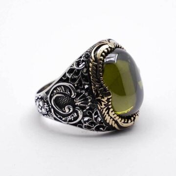 925 Ayar Gümüş Vav Detaylı Sarı Zirkon Taşlı Erkek Yüzük