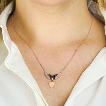 Melek Kanadı Tasarımlı Kalp Detaylı 925 Ayar Gümüş Kadın Kolye