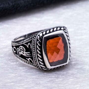 925 Ayar Gümüş Kırmızı Zirkon Taşlı Tuğralı Yüzük