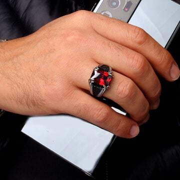 925 Ayar Gümüş Kırmızı Zirkon Taşlı Yanı Mikro Model Erkek Yüzük