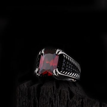 925 Ayar Gümüş Kırmızı Zirkon Taşlı Yanı Mikro Model Erkek Yüzük