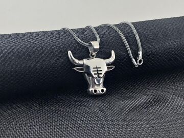 Boğa Kafası Tasarımlı 925 Ayar Gümüş Kolye