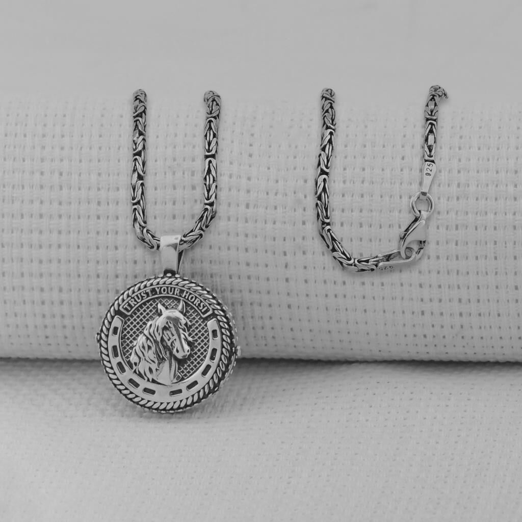 İçi Açılabilir Şans Nalı 925 Ayar Erkek Gümüş Kolye