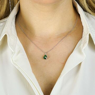 Damla Tasarımlı Zümrüt Yeşili Zirkon Taşlı 925 Ayar Gümüş Kadın Kolye