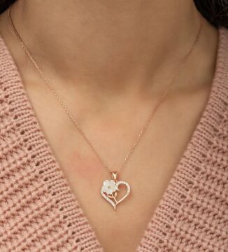 Manolya Çiçeği Kalp Tasarımlı 925 Ayar Gümüş Kolye ROSE