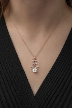 Baget Taşlı Manolya Çiçeği Gümüş Kolye Rose