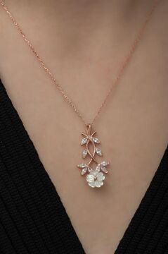 Baget Taşlı Manolya Çiçeği Gümüş Kolye Rose