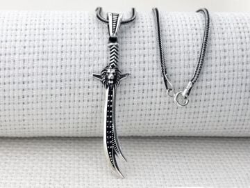 Aslan Zülfikar Kılıç Tasarımlı 925 Ayar Gümüş Kolye