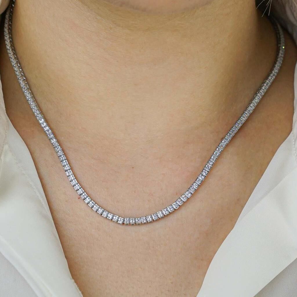 Kare Model 925 Ayar Gümüş Su Yolu Kolye