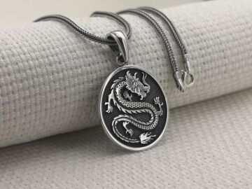 Ejderha Tasarımlı 925 Ayar Gümüş Kolye