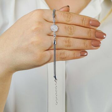 Beyaz Çiçek Tasarımlı 925 Ayar Gümüş Kadın Bileklik