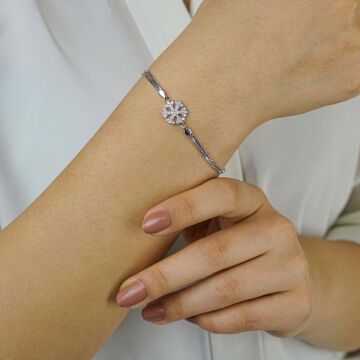 Kar Tanesi Tasarımlı 925 Ayar Gümüş Kadın Bileklik