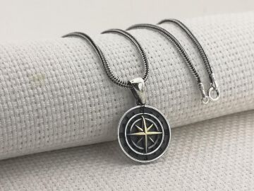 Pusula Tasarımlı 925 Ayar Gümüş Kolye