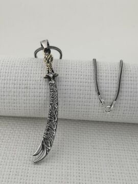 La Feta İlla Ali La Seyfe İlla Zülfikar Yazılı Beyaz Taşlı Gümüş Kolye