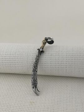 La Feta İlla Ali La Seyfe İlla Zülfikar Yazılı Beyaz Taşlı Gümüş Kolye Ucu