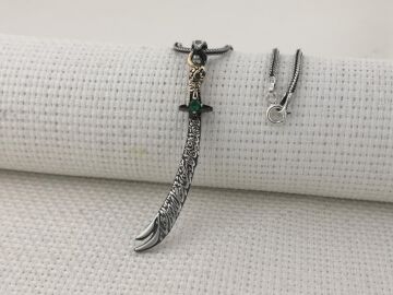 La Feta İlla Ali La Seyfe İlla Zülfikar Yazılı Yeşil Taşlı Gümüş Kolye