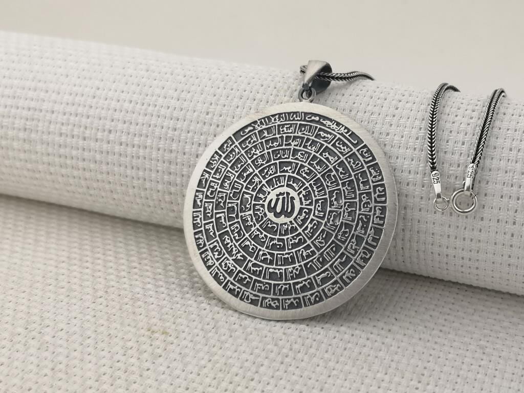 Büyük Boy Esmaül Hüsna Dualı 925 Ayar Gümüş Kolye