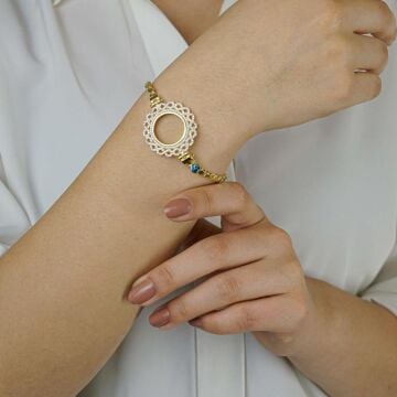 Sonsuzluk Tasarımlı Pullu Zincirli Nazarlı Altın Kaplama Çeyreklik 925 Gümüş Kadın Bileklik