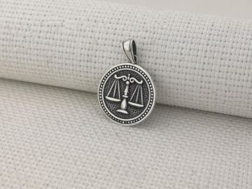 Adalet Terazisi Simgeli 925 Ayar Gümüş Kolye Ucu