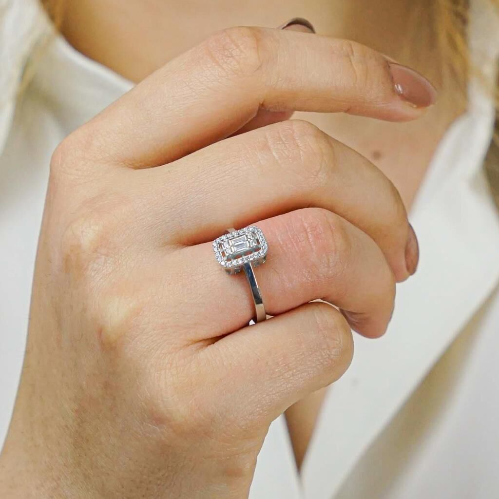 Baget Pırlanta Tasarımlı 925 Ayar Gümüş Yüzük