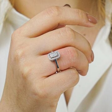 Baget Pırlanta Tasarımlı 925 Ayar Gümüş Yüzük