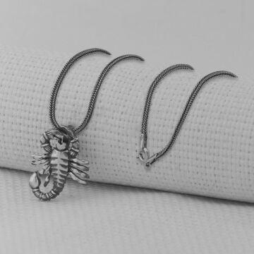 Akrep Büyük Boy 925 Ayar Gümüş Erkek Kolye