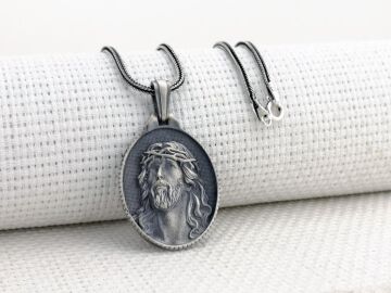 Hz İsa Dikenli Taçlı Üç Boyutlu 925 Ayar Gümüş Kolye