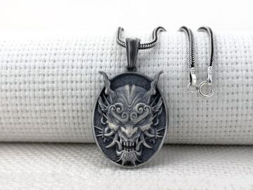 Japon Oni Maskesi Tasarımlı 3 Boyutlu 925 Ayar Gümüş Kolye