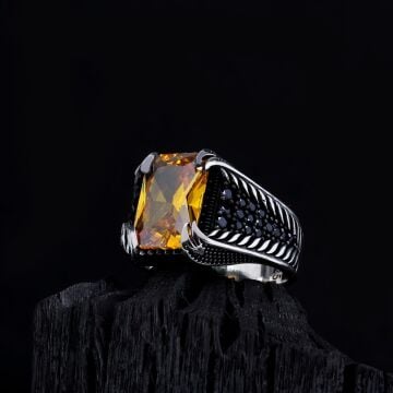 925 Ayar Gümüş Sarı Zirkon Taşlı Yanı Mikro Model Erkek Yüzük