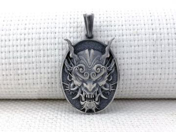 Japon Oni Maskesi Tasarımlı 3 Boyutlu 925 Ayar Gümüş Kolye Ucu