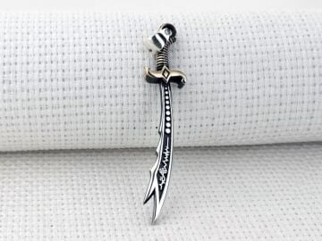 Kalp Atışlı Hz Ali Yazılı Zülfikar Kılıcı 925 Ayar Gümüş Kolye Ucu