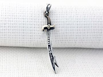 Kalp Atışlı Hz Ali Yazılı Zülfikar Kılıcı 925 Ayar Gümüş Kolye Ucu