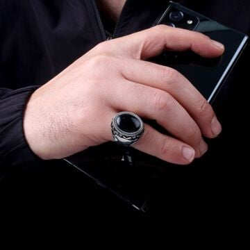 SİYAH ONİX TAŞLI OVAL MODEL 925 AYAR GÜMÜŞ ERKEK YÜZÜK