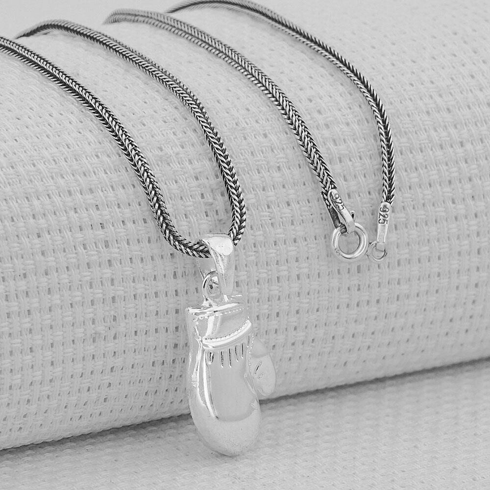 Boks Eldiveni Tasarımlı 925 Ayar Gümüş Kolye Küçük Boy