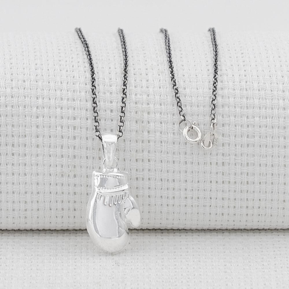 Boks Eldiveni Tasarımlı 925 Ayar Gümüş Kadın Kolye